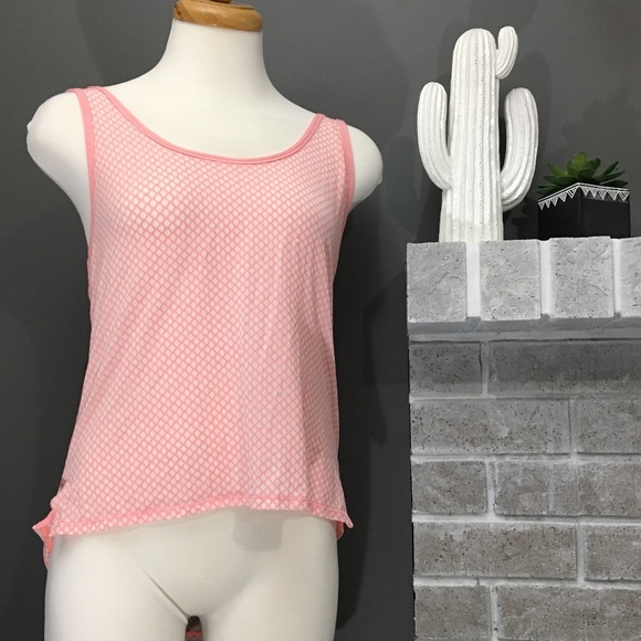 Lululemon Pink Diamond Patterned Workout Tank - Picture 3 of 4